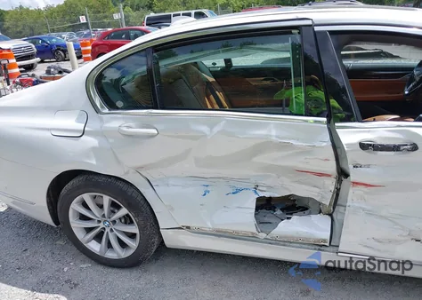 2021 BMW 740I xDrive из США, поврежденный, VIN WBA7T4C05MCE53155